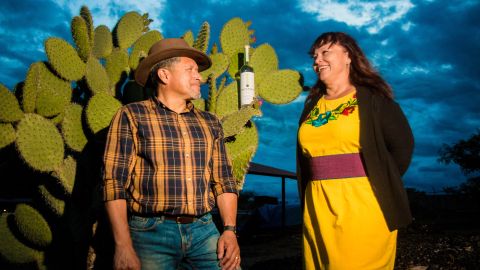 Salvador y Flor Palacios con su reciente creación: “Salvadores Mezcal Artesanal”.