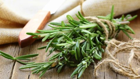 9 alimentos que deberías incluir en tu dieta después de los 50 años, según especialistas