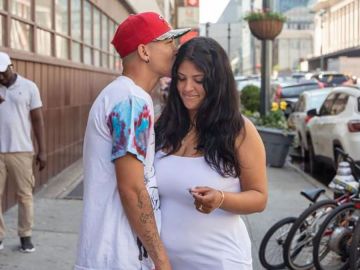 Qué significa para los venezolanos la masiva concesión de permisos de trabajo y qué tiene que ver la crisis migratoria de Nueva York