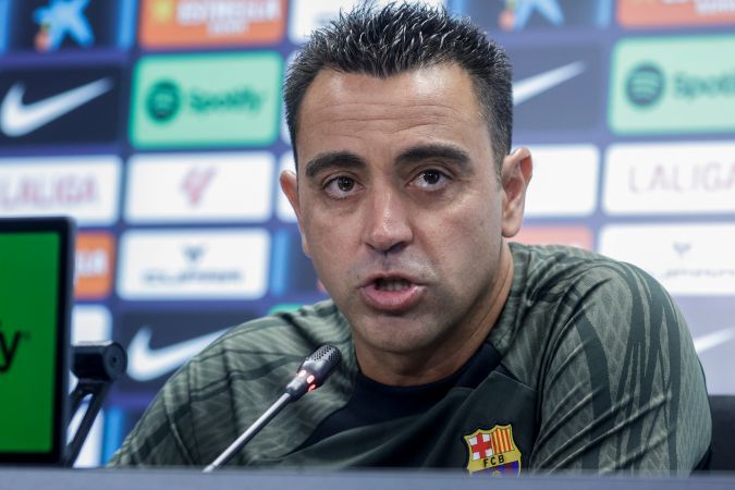 Xavi Hernández en una de sus últimas ruedas de prensa con el FC Barcelona. Foto: EFE/Quique García.
