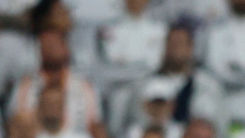 Minuto de silencio por los miles de muertos en Marruecos antes del Real Madrid vs. Real Sociedad.