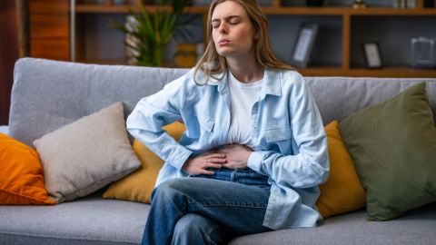 El síndrome premenstrual podría duplicar el riesgo de menopausia precoz en el futuro: estudio