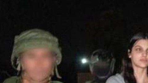 Primera imagen de Judith y Natalie Raanan, después de que Hamás las liberara.