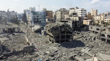 Edificios y casas destruidos en la ciudad de Gaza por los bombardeos israelíes.