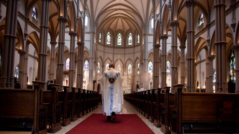 Tribunal italiano confirma extradición de sacerdote buscado por asesinato y tortura en la dictadura argentina