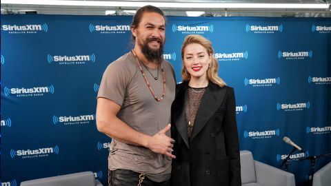 Jason Momoa Momoa se presentó en el set vestido como Depp con la aparente intención de molestar a Amber Heard