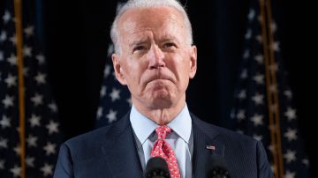 El presidente Joe Biden reconoció que no puede detener el plan del muro fronterizo.