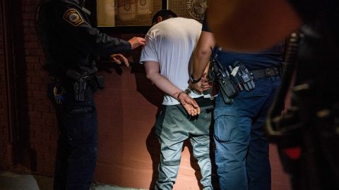 Detienen a hombre en Carolina del Norte por amenazas contra una organización judía