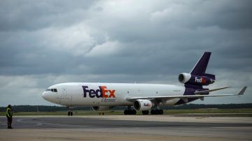 Avión de FedEx se estrelló en el aeropuerto de Tennessee