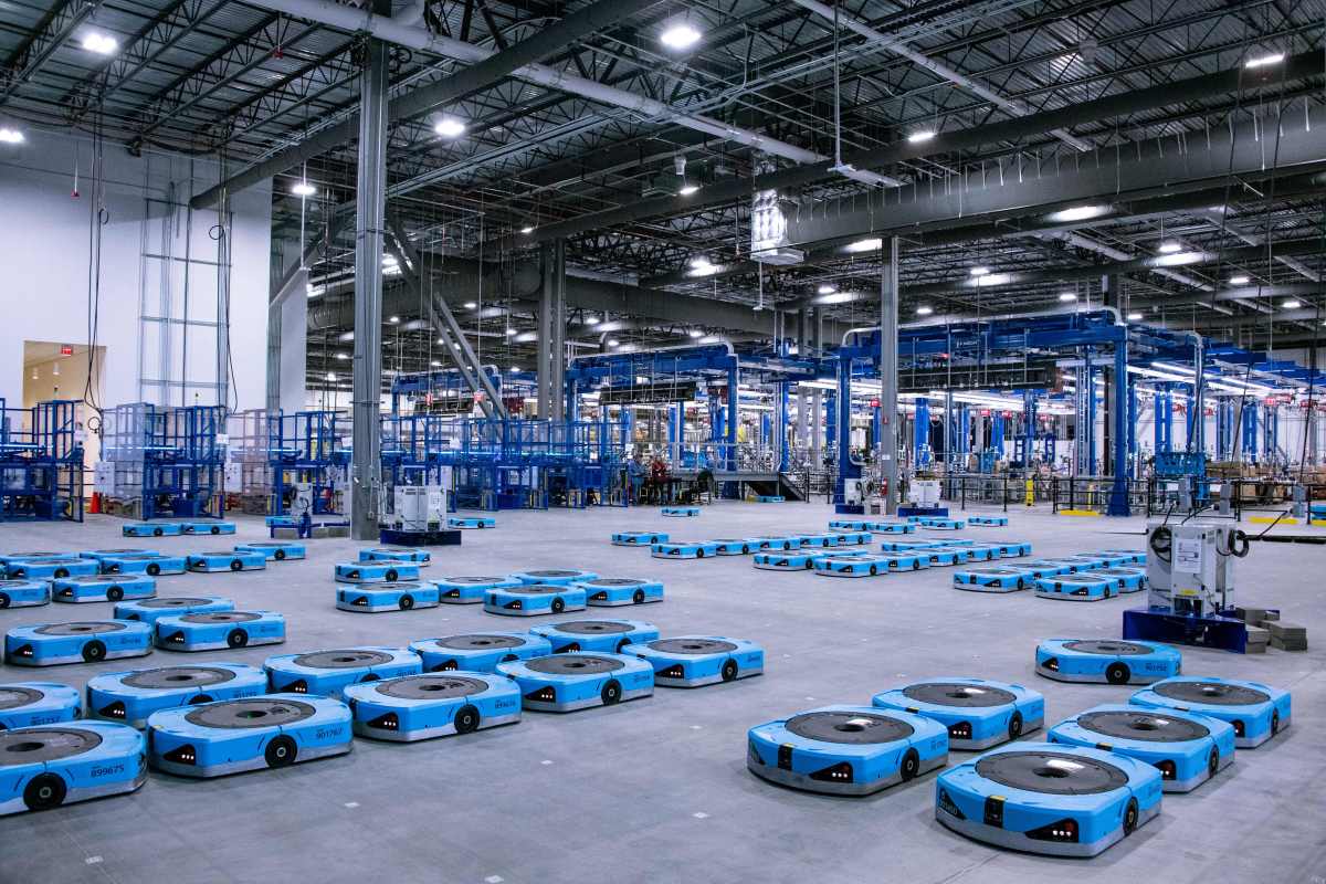 Amazon apuesta por un nuevo sistema robótico e Inteligencia Artificial en almacenes para agilizar envíos