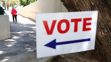La propuesta quiere ampliar el derecho al voto en Santa Ana.