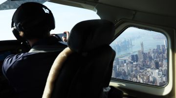 Acusan a un piloto de volar desde Vermont para acosar a una mujer de Nueva York