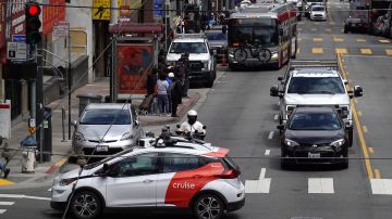 Conductor en San Francisco atropelló a una mujer y la empujó hacia un vehículo autónomo