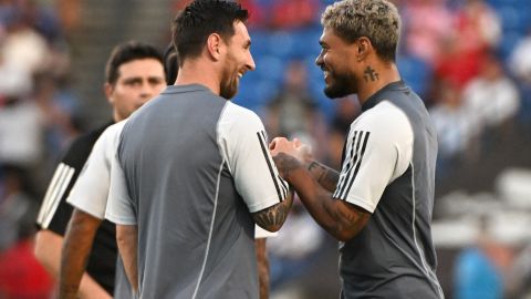 Josef Martínez compartiendo con Lionel Messi durante una sesión de entrenamiento del Inter Miami.