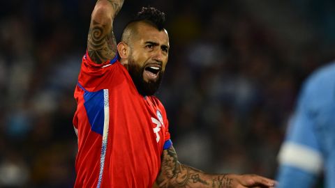 Arturo Vidal con los colores de la Selección de Chile.