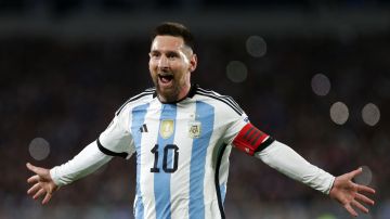 Lionel Messi durante un partido con la selección de Argentina en las eliminatorias de Conmebol rumbo al Mundial del 2030