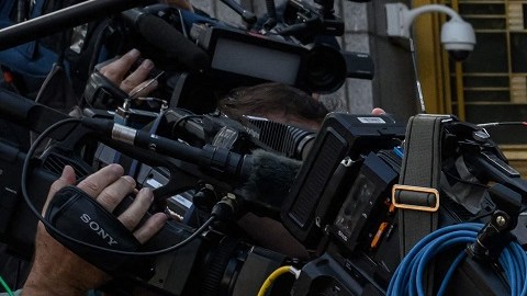 El senador Bob Menéndez acudó este lunes a la Corte de Distrito Sur en Nueva York.