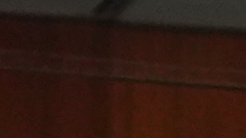 Taylor Swift y la madre de Travis Kelce durante un partido de los Chiefs.