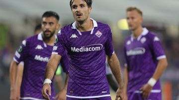 La Fiorentina en un encuentro de la Conference League.