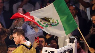 Saúl 'Canelo' Álvarez, boxeador mexicano, en su pleito contra Jermell Charlo el 31 de septiembre de 2023.