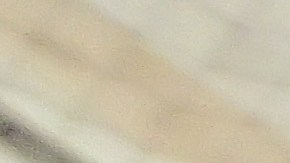 Randy Arozarena abraza su madre luego del primer lanzamiento del juego