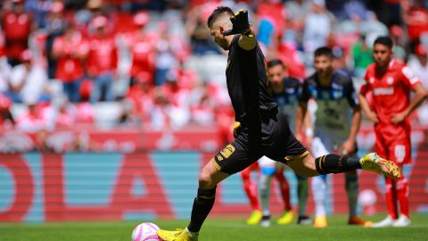 Tiago Volpi destaca por sus acciones con el guante y por sus cuatro goles.