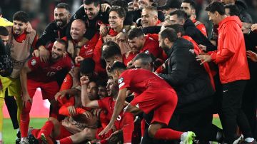 Turquía celebra su clasificación a la Euro 2024.