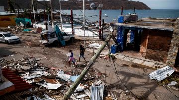 AMLO confía en lograr la “hazaña de poner de pie a Acapulco” tras informar que subió a 43 los muertos por el huracán Otis