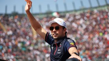 Sergio "Checo" Pérez se ha visto envuelto en rumores sobre su posible salida de Red Bull.