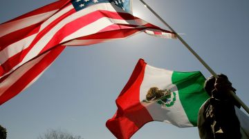 Se estima que hay 37 millones de personas con ascendencia mexicana en EE.UU.