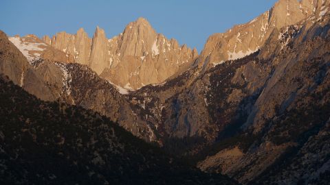 Piloto Francés murió tras caer 1.000 pies de un acantilado en Monte Whitney