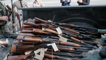 Armas que fueron recompradas de manos de la comunidad en Bellflower,