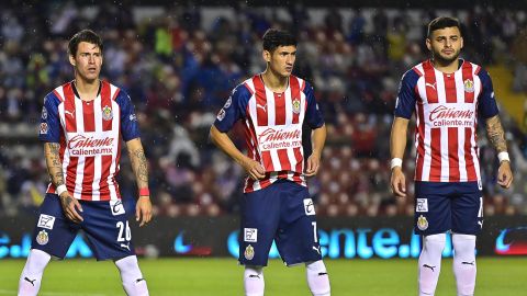 Cristian Calderón y Alexis Vega son dos futbolistas respetados en la Liga MX.