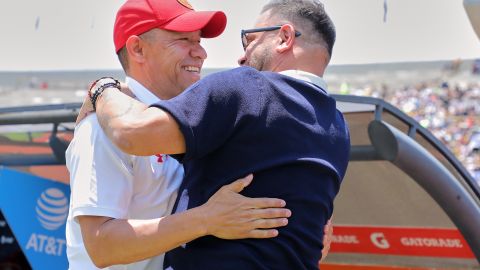 Nacho Ambriz (i) y Antonio Mohamed (d), dos grandes entrenadores en la Liga MX.