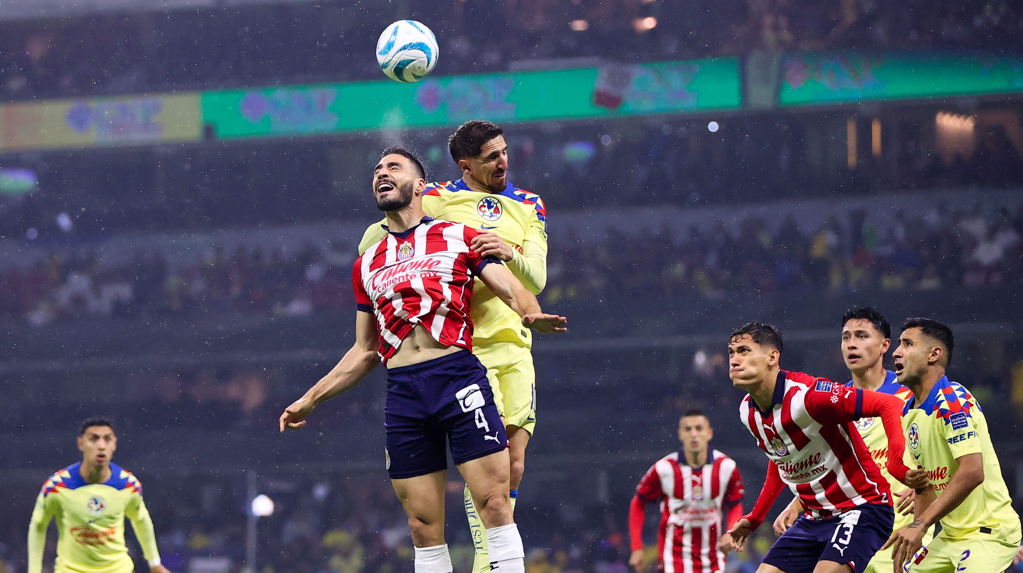 Chivas De Guadalajara Vs. Club América: Un Clásico De México Que Se ...