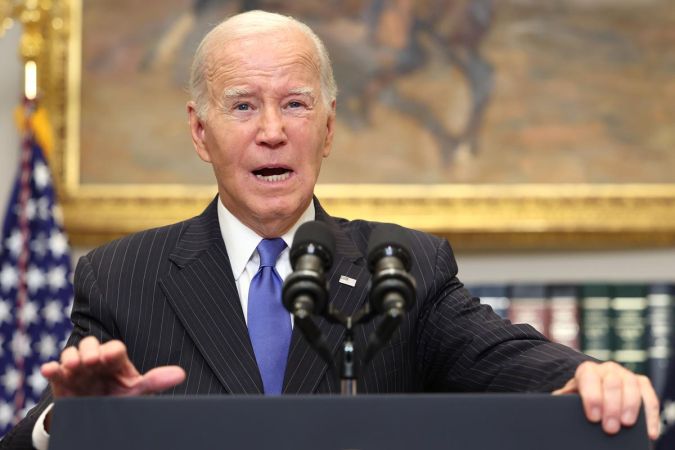 Donald Trump pide que se juzgue a Joe Biden con la misma dureza que a él