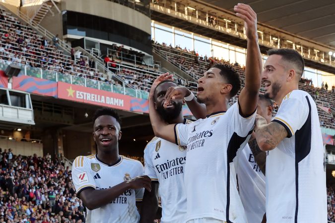Jude Bellingham en celebración de gol con el Real Madrid en el Clásico contra el Barcelona.