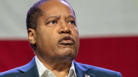 Larry Elder nunca logró cumplir con el umbral exigido por el CNR