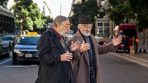 Luis Brandoni y Robert de Niro pasean por Buenos Aires en "Nada".