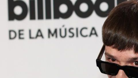 Peso Pluma y Luis Miguel