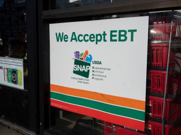Ayuda económica, cupones de alimento, SNAP.