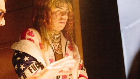 Tekashi 6ix9ine durante presentación en Italia.