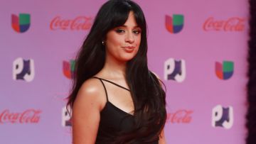 Camila Cabello comparte una selfie en la que posa de perfil y presume