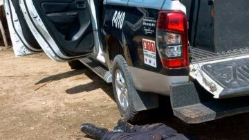 Ataque armado deja mando policiaco y 10 oficiales muertos al sur México