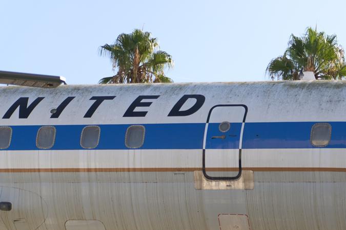 Los Angeles (United States), 11/10/2023.- The solid rocket motors arrive for the upcoming exhibit 'Go for Stack' of space shuttle Endeavour at the California Science Center in Los Angeles, California, USA, 11 October 2023. The museum is in the complex process of moving each of space shuttle Endeavour's components into place for the shuttle's upcoming 20-story vertical display. EFE/EPA/Allison Dinner