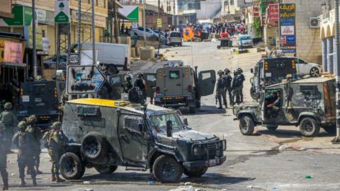 Soldados israelíes fueron desplegados en todo el país.