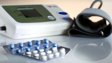 Fabricante de medicamento para la presión arterial está retirándolo del mercado en EE.UU.: por qué