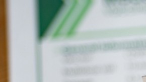 CDC dejarán de imprimir tarjetas de vacunación de Covid-19