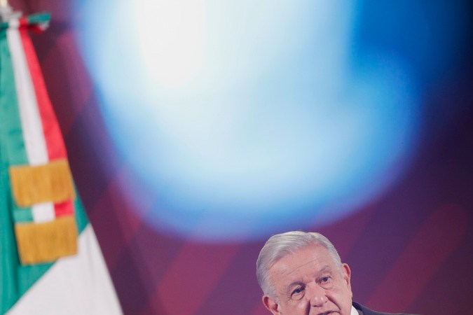 AMLO sostiene que los precursores químicos del fentanilo llegan a México desde China