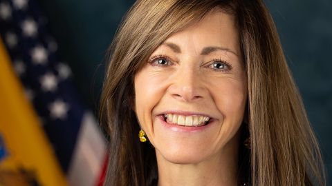 Tammy Murphy, la primera dama de Nueva Jersey, busca el escaño de Bob Menéndez en el Senado.